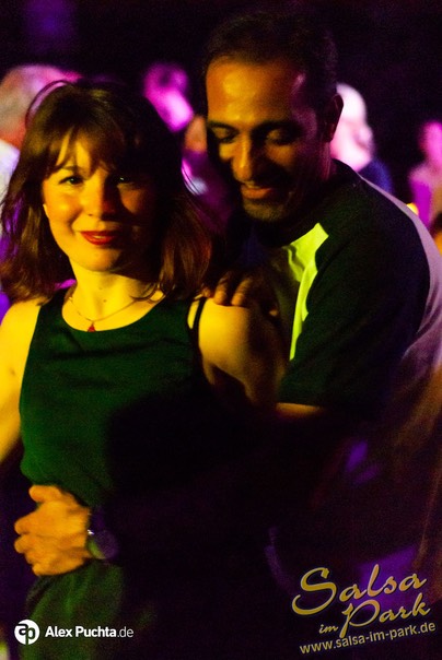 Salsa_im_Park_Fuerth_DJ-Norb_Salsatanzen_Freilichtbuehne_Bayern_310719_51
